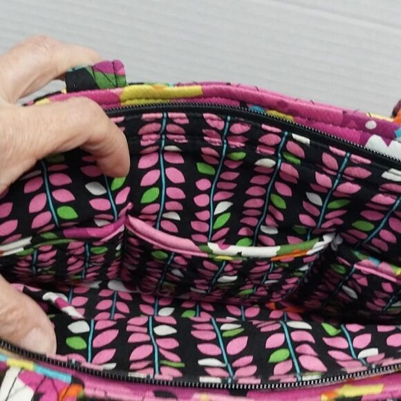 Vera Bradley Purse...New,,,,"VA Va Bloom" Print. - Picture 4 of 9